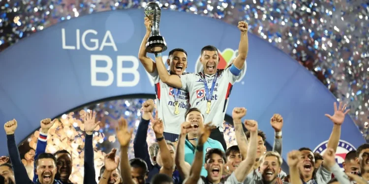 Cruz Azúl es campeón del clausura 2026 derrota a Pumas 2-1 en CU