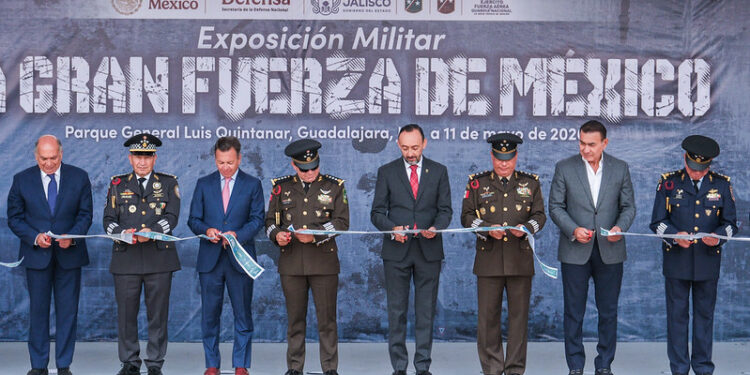 Inauguran exposición militar “La Gran Fuerza de México”