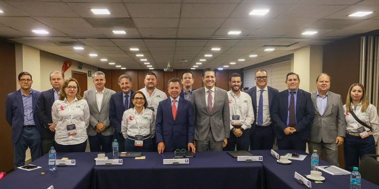 Jalisco fortalecerá su infraestructura eléctrica; acuerdan más de 70 obras con CFE