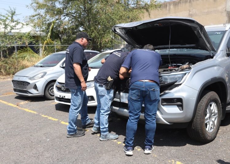 Capacitan a policías de Jalisco en identificación vehicular