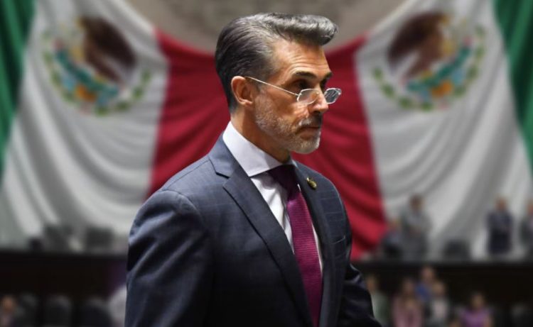 Sergio Mayer renuncia a Morena