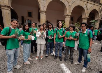 Jalisco busca convertir la basura en recurso; Gabriela Cárdenas presenta iniciativa ante jóvenes