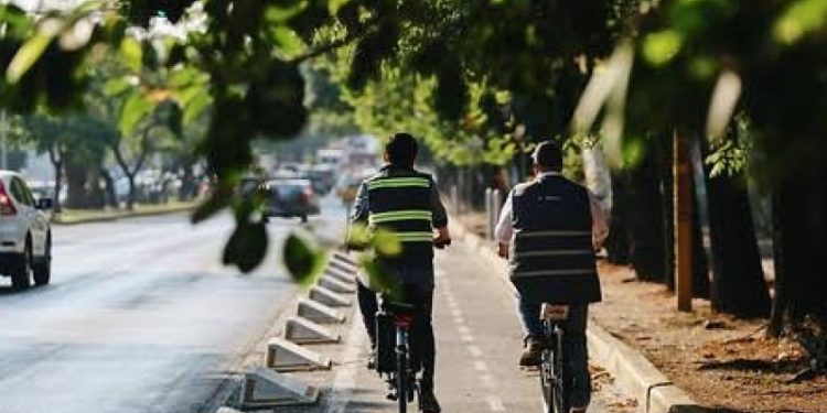 Invita SEDECO a artistas urbanos a intervenir la ciclovía de la ruta artesanal
