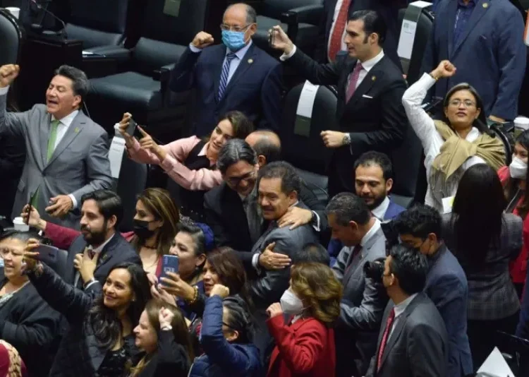 Mientras los políticos se pelean por la narrativa, la realidad sigue golpeando a las familias.
