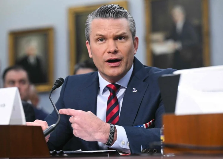 Pete Hegseth pide a México intervenir contra cárteles para evitar acción de EE. UU.