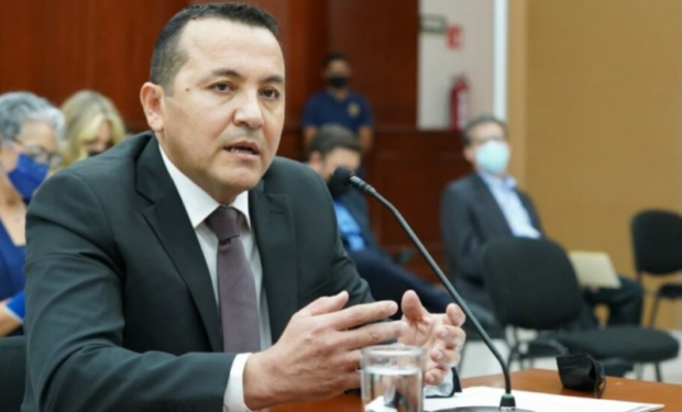 Solicita licencia Vicefiscal de Sinaloa señalado por EU
