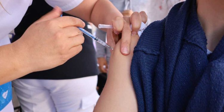 Disminuyen casos de sarampión en Jalisco en 99%