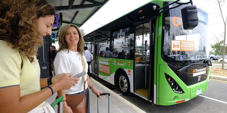 Inauguran patio para vehículos de plataforma en el Aeropuerto de GDL