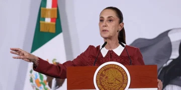 Que Johnson se quede en el tema bilateral: Sheinbaum