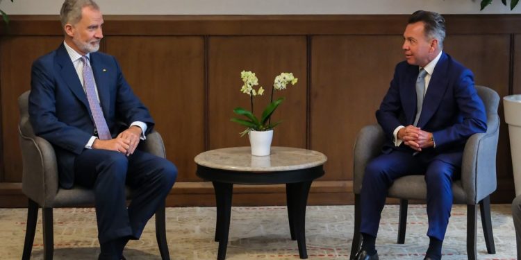 Pablo Lemus recibe al rey Felipe VI