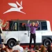 Sheinbaum maneja el primer vehículo eléctrico mexicano: Olinia 1